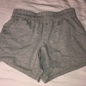 SUPER CUTE grey leisure shorts